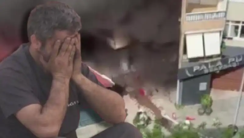 Ataşehir'de Yangın Faciası: İş Yeri Sahibi Gözyaşlarına Boğuldu