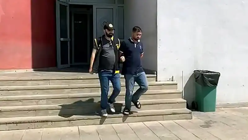 Başkomiser Kadir: AVM'de Unutulmaz Bir Tiyatro Deneyimi