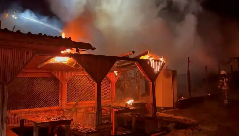 Şile’de Altı Gözleme Restoranı Alev Alev Yandı: Yangının Sebebi Ne?