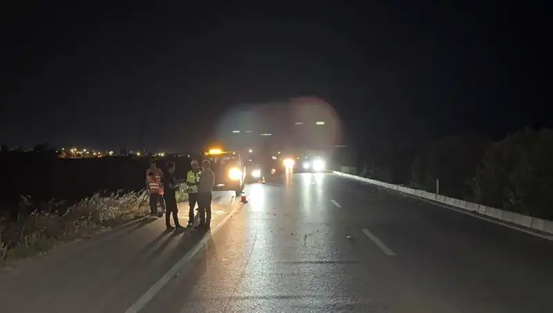 Adana'da Üç Araçlı Zincirleme Trafik Kazası: Korkutan Anlar ve Yaralılar