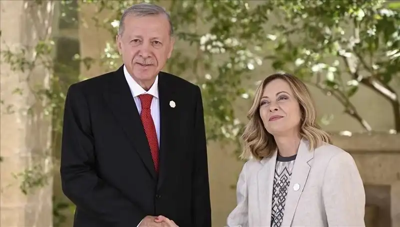 İstanbul'da Akdeniz Zirvesi: Erdoğan, İtalya ve Libya Başbakanları ile Buluşacak