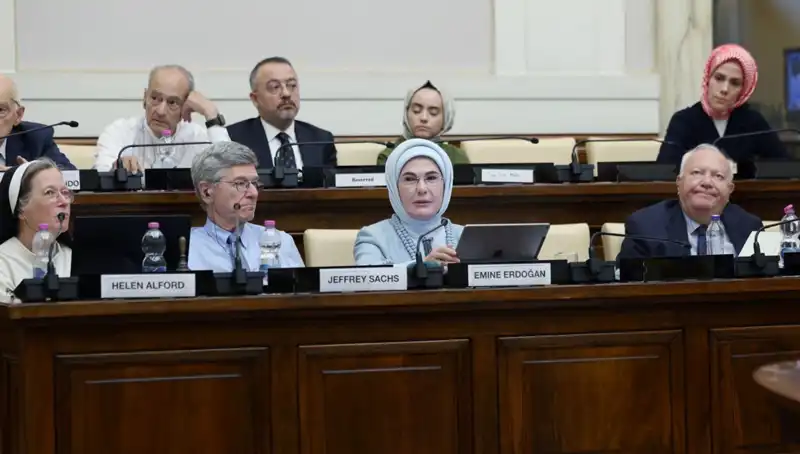 Emine Erdoğan'dan Vatikan'da Anlam Dolu Mesaj: "Dünya 5'ten Büyüktür"