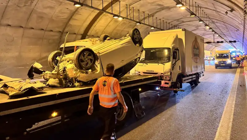 Kuzey Marmara Otoyolu'nda Otomobil ve Kamyonet Çarpıştı: Can Kaybı ve Yaralılar Var!