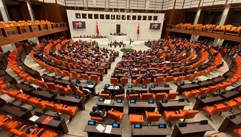 Emekli İkramiyelerine Tarihi Zam: TBMM'de İlk Adımlar Atıldı