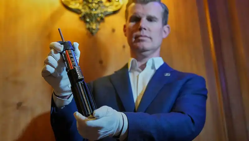 Darth Vader'ın Işın Kılıcı 3.65 Milyon Dolara Yeni Sahibini Buldu!