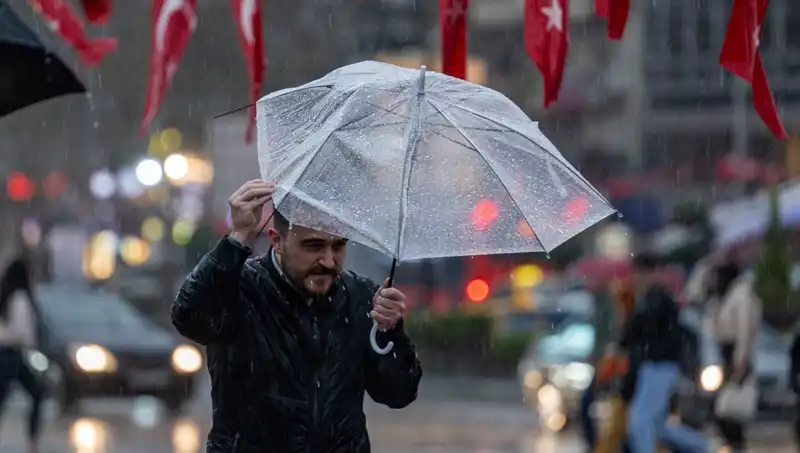 Türkiye'de Kuvvetli Rüzgar, Fırtına ve Toz Taşınımı Uyarısı! Hangi İllerde Etkili Olacak?