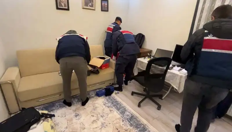 Türkiye'nin 11 İlinde DHKP-C'ye Yönelik Büyük Operasyon: 30 Gözaltı