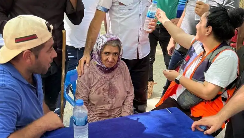 Kayıp Kadın 3 Gün Sonra Piknikçilerden Kalanlarla Hayatta Kaldı!