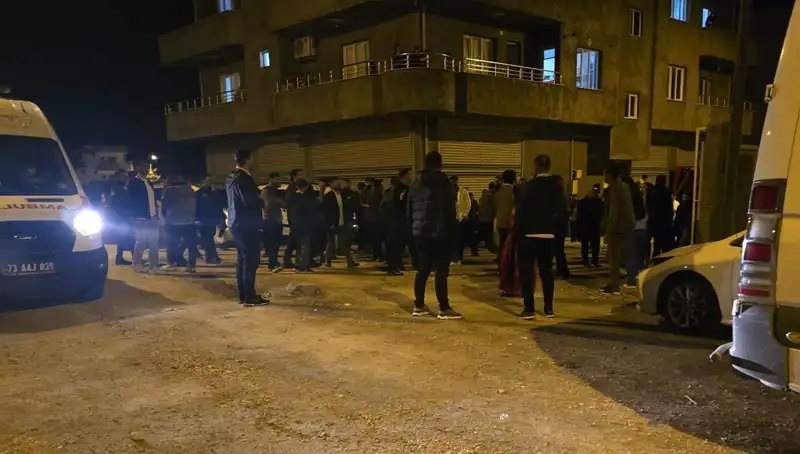 Şırnak'ta Taşlı ve Sopalı Kavga: 4 Kişi Yaralandı, Durum Ciddiyeti Koruyor