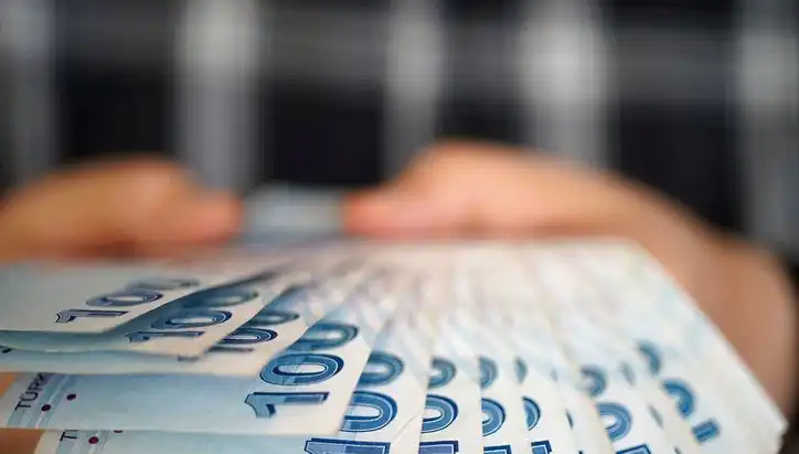 Emekli Promosyonları 2025: Hangi Bankalar En Yüksek Ödemeleri Sunuyor?