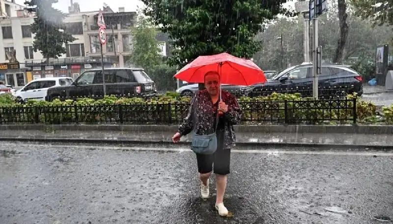 Yazın Beklenmedik Yağışları: 7 ile Sarı Kodlu Uyarı Geldi!