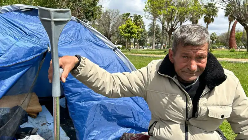 Kaza Sonrası Sadece Bir Çadırda Yaşamak Zorunda Kaldı