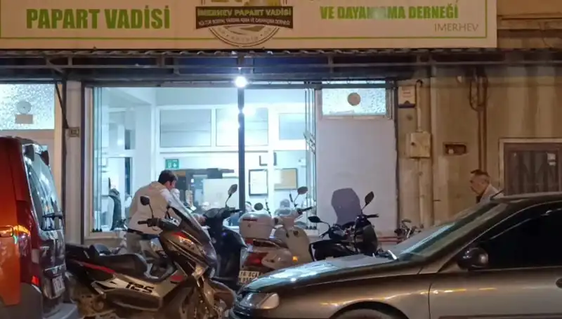 Lokalde Neler Oldu? Bıçaklı Kavga Sonrası Bir Kişi Ağır Yaralı