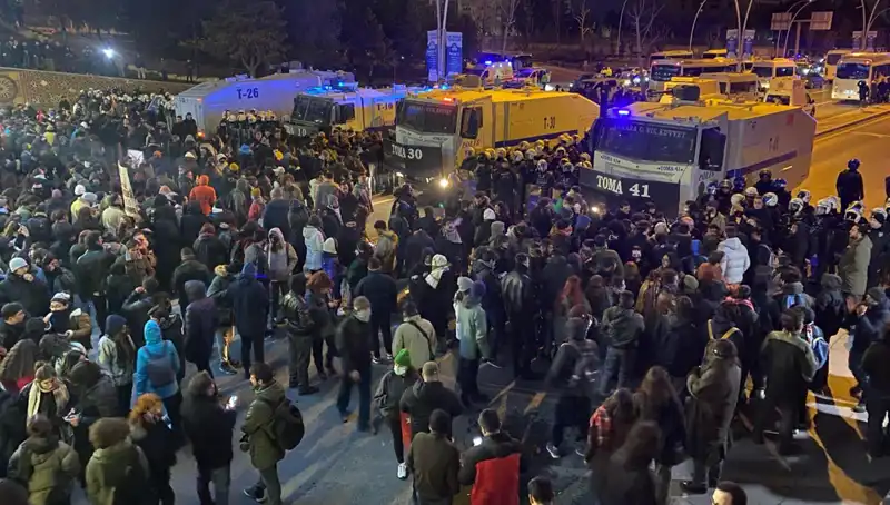 İstanbul ve Ankara'da Öğrencilerin İmamoğlu Eylemi: Eğitim ve Adalet İçin Haykırılıyor