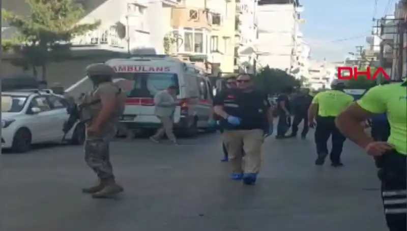 İzmir’de Karakola Silahlı Saldırı: İki Şehit, Bir Yaralı