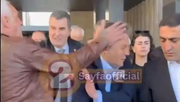 Özgür Özel'e AKM Çıkışında Fiziksel Saldırı: Olayın Detayları Ortaya Çıktı