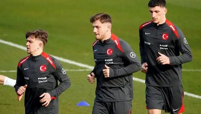 Fenerbahçe ile Anılan Yıldız Futbolcu Galatasaray’a Transfer Oldu!