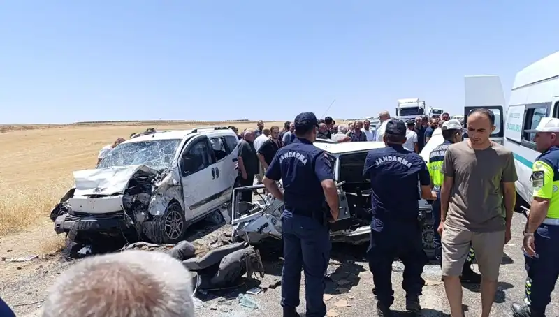 Otomobil-Hafif Ticari Araç Kazası: 4 Ölü, 1 Yaralı Geride Kaldı