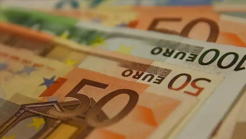 Euro, Rekor Zirveden Gerileyerek Piyasalarda Dalgalanmalara Neden Oldu