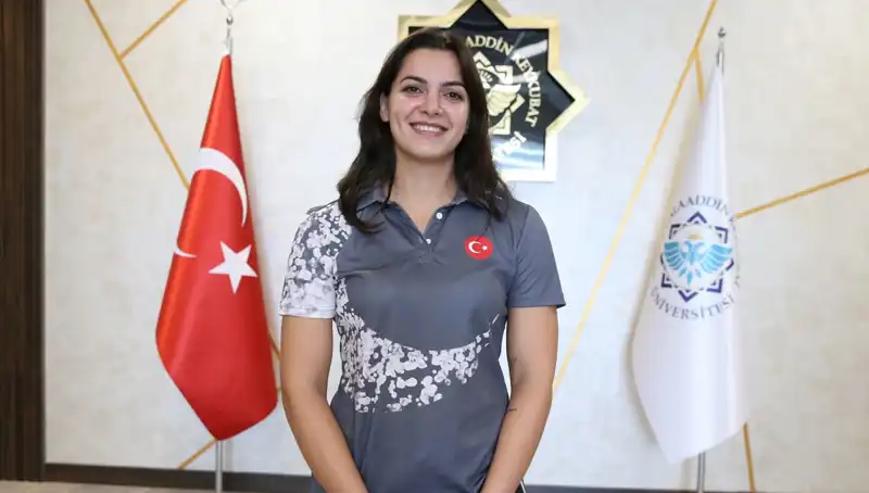 Esra, Altın Madalya ile Hedefini Belirledi: Dünya Şampiyonluğu!