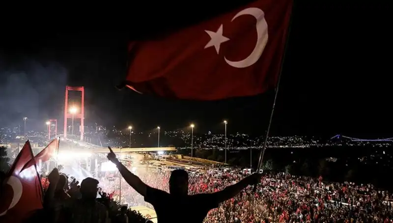 15 Temmuz'un Anısına "En Uzun Gece" Temsili Külliye'de Sahnelenecek