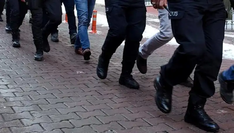 MİT ve Emniyet'ten Kapsamlı FETÖ Operasyonu: Yüzlerce Gözaltı
