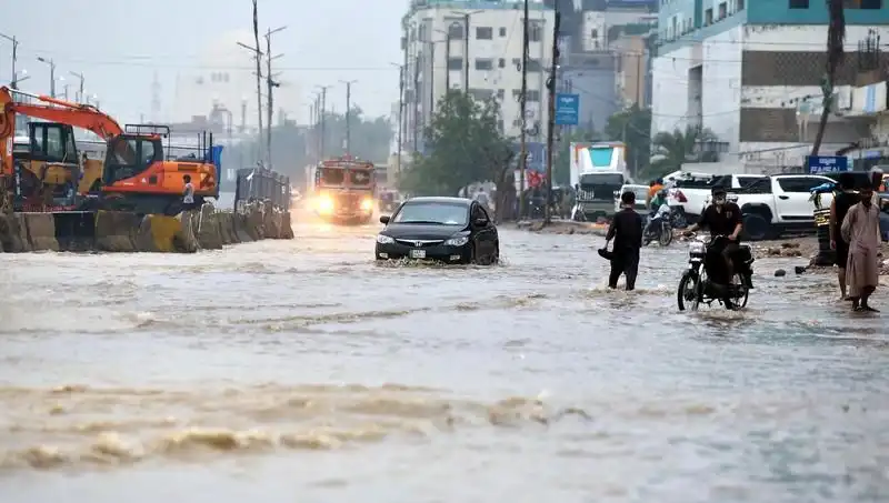 Aşırı Muson Yağmurları Pakistan'da Hayatları Alt Üst Etti: 785 Kayıp