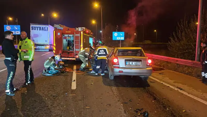 Kamyona Arkadan Çarpan Sürücü Neyin Kurbanı Oldu? Hayati Tehlikesi Var!