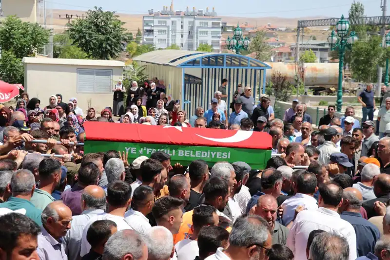 MHP’li Belediye Başkanının Son Yolculuğu: Duygu Dolu Veda