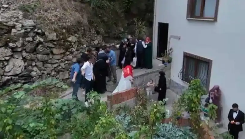Kanlı Düğün: Korkunç Silahlı Saldırı Boğazlarda Kızı Korkuttu!