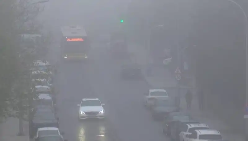 İstanbul'un Bazı Bölgelerinde Yoğun Sis Etkisi: Hayatı Olumsuz Etkiledi