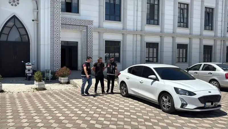 Kocaeli'de Şok Cinayet: Katil Zanlısı Hızla Yakalandı