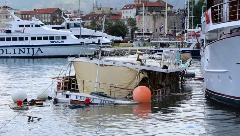 Hırvatistan'da Fırtına ve Yağışlar: Feribotun Çarptığı Geminin Acı Hikayesi