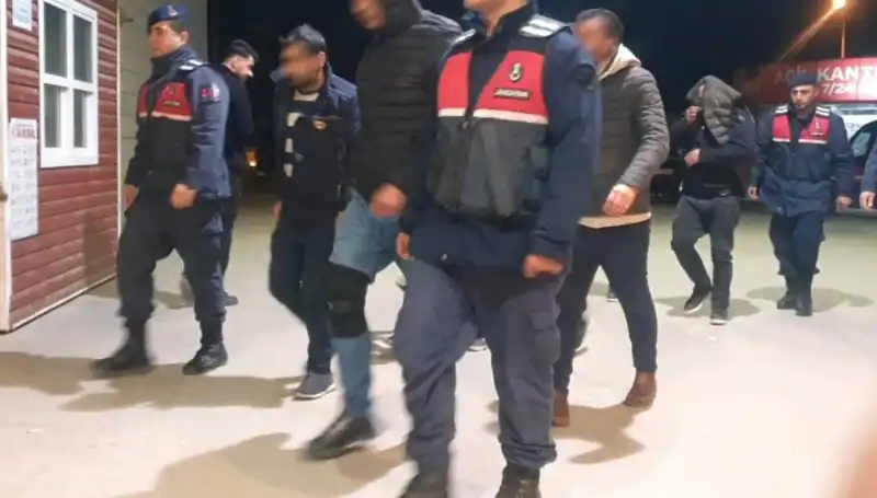 Bağ Evinde Düzenlenen Uyuşturucu Partisine Büyük Baskın Gerçekleşti