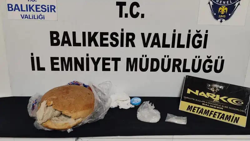Uyuşturucu Örgütüne Darbe: Ekmek İçine Gizlenmiş Haplar Ele Geçirildi!