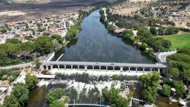 Manisa'nın Gizli Cenneti: Adala Kanyonu Ziyaretçilerini Büyülüyor